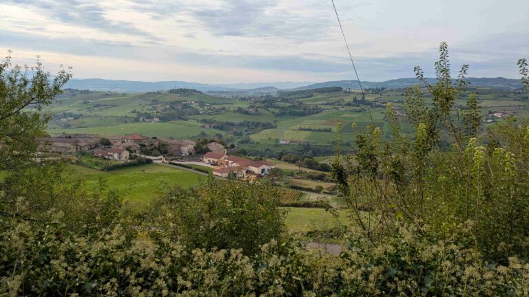 Vue depuis le château de Montmelas